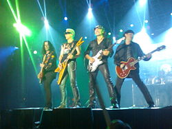 Gli Scorpions live. Nella foto Klaus Meine, Matthias Jabs, Rudolf Schenker e Paweł Mąciwoda.