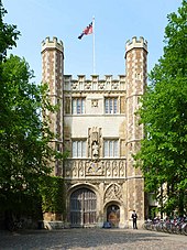 Trinity's main entrance, the Great Gate, leading to the Great Court. TrinityCollegeCamGreatGate.jpg