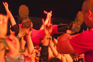 Fani zespołu Bullet for My Valentine podczas festiwalu Ursynalia 2013