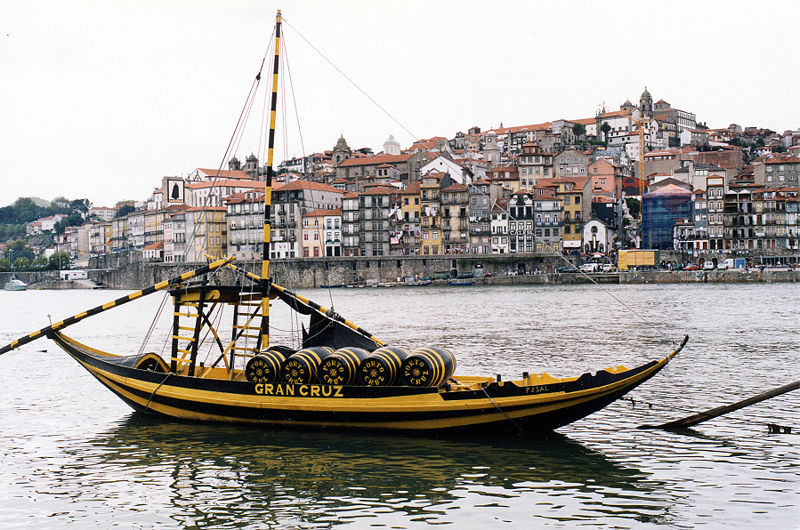 Image:View over Rio Douro at Porto.jpg