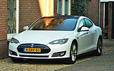 2013 Tesla Model S (11322176214) cropped