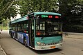 2014年購置的128路安凱三軸天然氣空調車