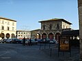 La piazza lato ex stazione ferroviaria prima dei lavori