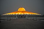 Dhammakaya cetiya night.jpg