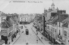 FONTAINEBLEAU - Place de l’Étape aux Vins