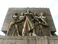 En el Güvenpark Anıtı (Memorial Güvenpark, 1934-1935, Ankara), el régimen autoritario turco de Kemal Atatürk utilizó los recursos estéticos del arte nazi mediante la obra de dos escultores alemanes: Josef Thorak y Anton Hanak.[37]​