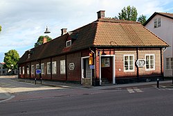 Gamla apoteket mot Långgatan och Gussarvsgatan