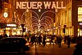 La Neuer Wall (via dello shopping di Amburgo) nel periodo natalizio