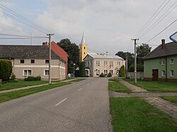 Centre of Hlušovice with the municipal office