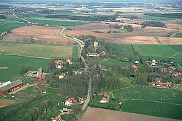 Flygfoto över Husaby från 1990.