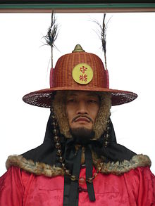 Korea-Seoul-Gyeongbokgung-Palace guard in winter-01.jpg