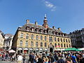 La Vieille Bourse durant la braderie de Lille.