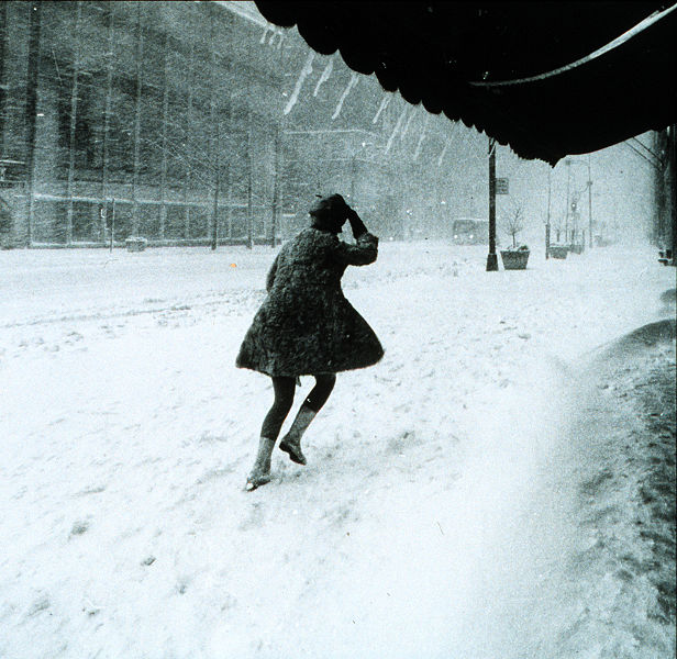 File:Miniskirts in snow storm.jpg