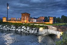Visconti Castle, Legnano Notturo del castello di Legnano.jpg