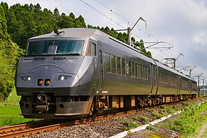 特急「ひゅうが」 （2023年5月 日向住吉駅 - 蓮ヶ池駅間）