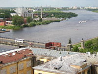 Волхов и здание Новгородского театра драмы