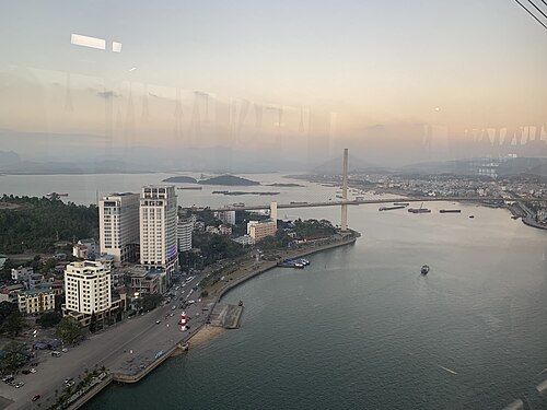 View of Bai Chay Bridge from Queen Cable Car (49373958651).jpg