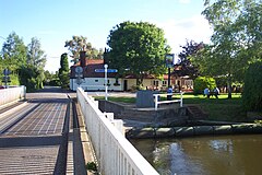 Woolhampton Swing Bridge.JPG