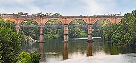 Le viaduc ferroviaire sur le Tarn.