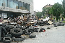 Vostok Battalion members dismantling the barricade at Donetsk RSA on 3 June. 2014-06-03. Protesty v Donetske 015.JPG