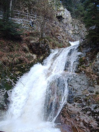 Der mittlere und höchste Fall (13 m)