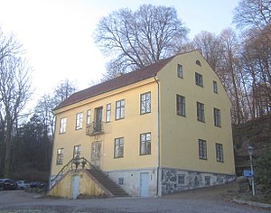 Bäckebols herrgård i Bäckebol, Göteborg. Lunettfönster längst upp på gaveln.