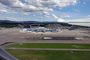 BGO AIRPORT BERGEN FROM FLIGHT BGO-AMS KLM EMB 190 (14610213400).jpg