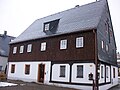 Wohnhaus (Umgebinde) eines Bauernhofes, heute freikirchliches Gemeindezentrum (Altlutheraner)