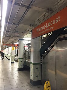 The concourse at the Walnut-Locust station Broadstconcourse2018a1.jpg