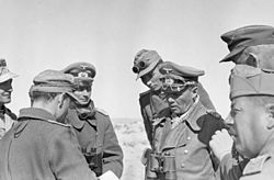 Erwin Rommel sa oficirima iz talijanske divizije