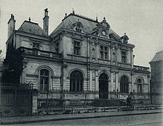 Ancienne photographie du siège de la Caisse d'Épargne de Tours.