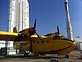 Canadair CL-215.