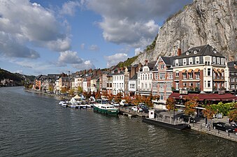 11/03: Moll de Dinant (Bèlgica) en la riba del Mosa