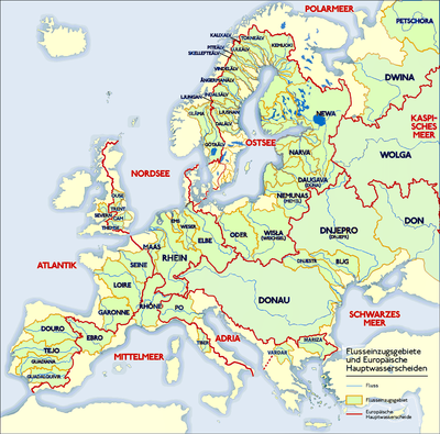 Main European drainage divides (red lines) separating catchments (green regions) Europaische Wasserscheiden.png