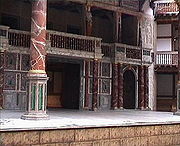 Palcoscenico del Globe Theatre, calcato da Shakespeare