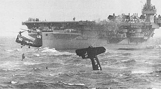 Crash of a VS-22 Grumman AF Guardian from USS Block Island in 1953. Piasecki HUP of HU-2 rescues pilot near USS Block Island (CVE-106) on 12 August 1953.jpg