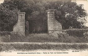 Porte du parc de l'ancien château de Nanteuil, vers 1900.