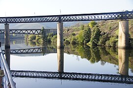 Puentes del ferrocarril y de la CL-517