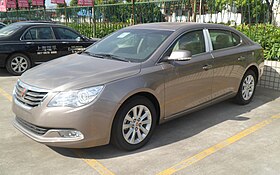 Roewe 950 02 China 2012-07-21.JPG