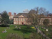 Somerville College, Oxford - Main quad, summer.JPG