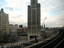 Northbound curve on the Astoria line east of Queensboro Plaza station Turning on Astoria Line.JPG