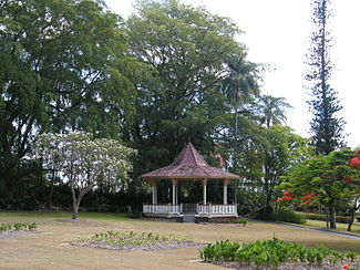 Bowen Park bandstand.jpg