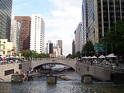 Cheonggyecheon.jpg