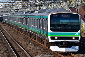 快速線区間で運用されるE231系電車 （2019年3月20日 松戸駅 - 金町駅間）