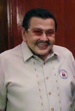 Erap à la salle à manger d'État du palais de Malacañan 072716.jpg