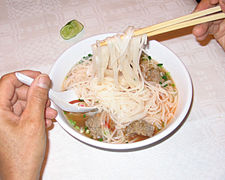 Phở vietnamien.