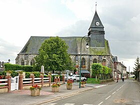 L'église de Gaudechart et le Monument aux morts