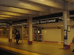 Grand Central IRT 42nd Street platform.jpg