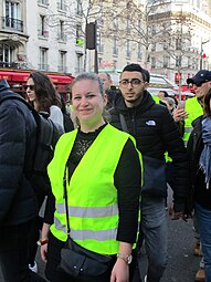 Mathilde Panot, députée et gilet jaune. Photo déjà utilisée sur en:Women in the yellow vests movement.