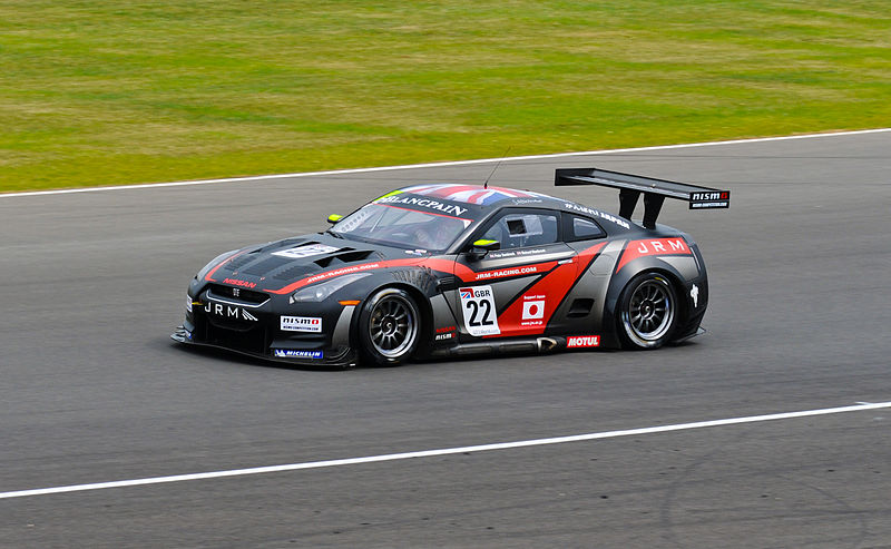 800px-Nissan_GT-R_GT1_JR_Motorsports_Silverstone_2011.jpg